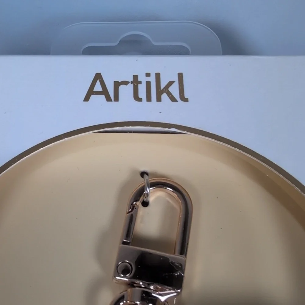 Artikl White & Gold Universal Wristlet Phone Strap